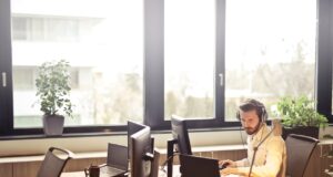 The Future of Business Communication with Hosted Voice Services Hosted Voice Services