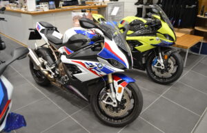 Pure Power Redefined: How the BMW S 1000 RR Dominates the Superbike Class BMW S 1000 RR